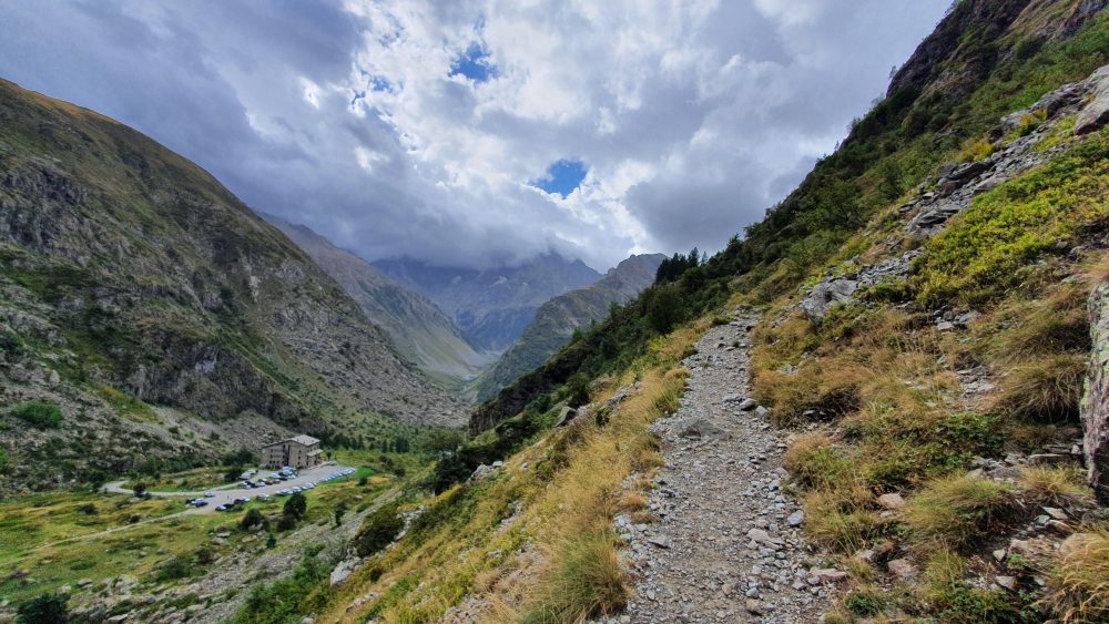 Ici on peut voir le refuge du Gioberney qui est d'ailleurs plus un hôtel que vraiment un refuge